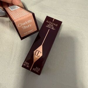 Charlotte Tilbury K.I.S.S.I.N.G Lipstick - Yes Honey Tan